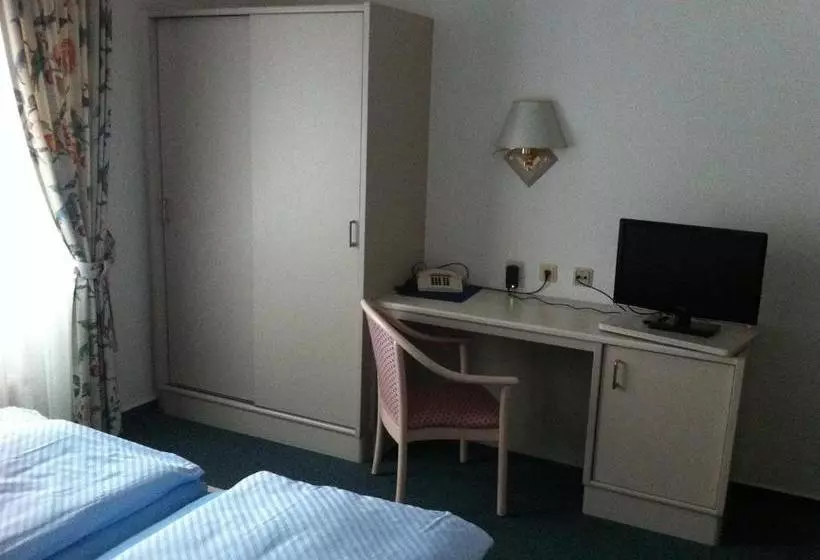 هتل Am Stadthaus Garni