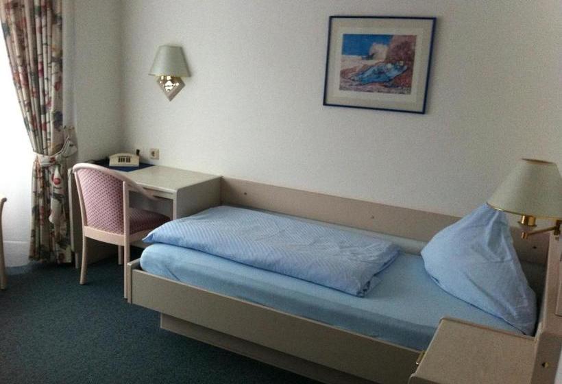 Отель Am Stadthaus Garni