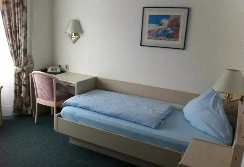 هتل Am Stadthaus Garni