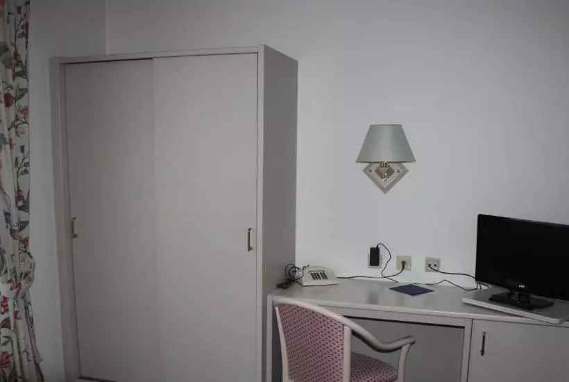 هتل Am Stadthaus Garni