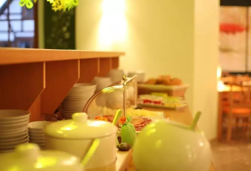 호텔 Deutsches Haus