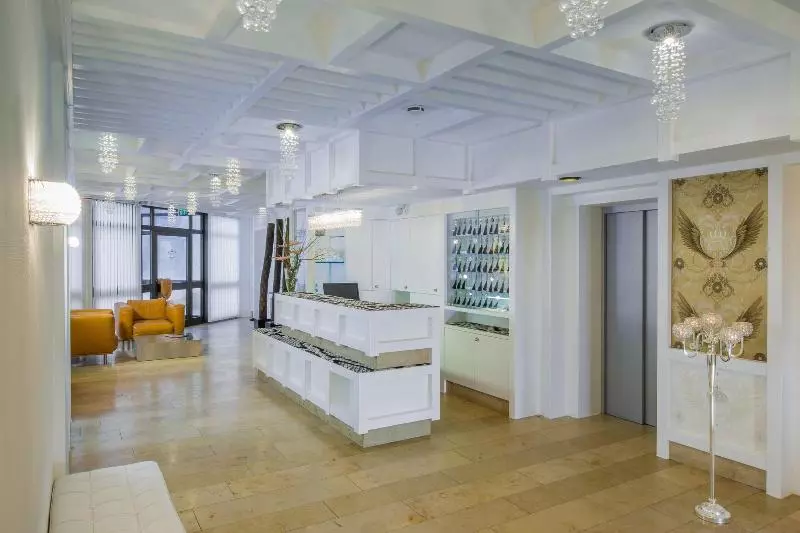 Hotel Hellers Twenty Four Ii 24h Check In