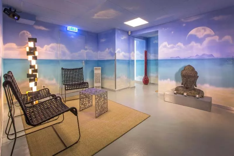 Hotel Hellers Twenty Four Ii 24h Check In