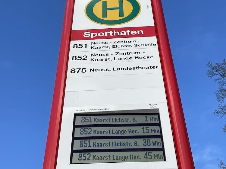 בית מלון כפרי Kolossos Düsseldorf   Neuss