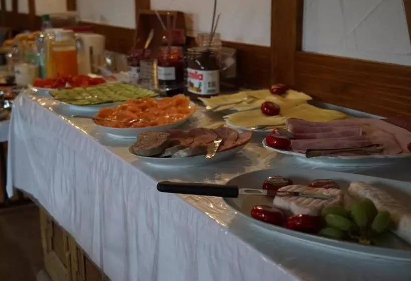 ホテル Landgasthof Zum Adler