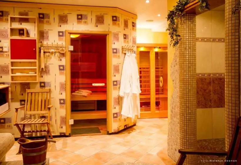 호텔 Restaurant Haus Berger