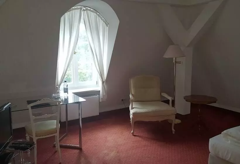 Отель Schloss Storkau