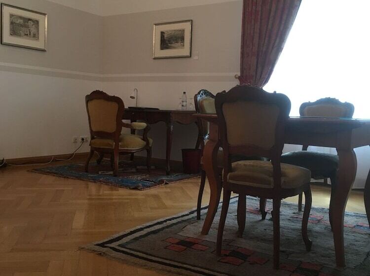 فندق Schloss Storkau