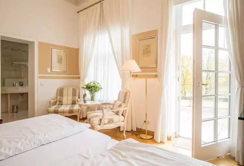 Отель Schloss Storkau