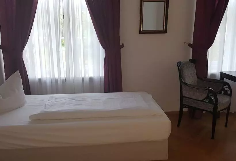 Отель Schloss Storkau