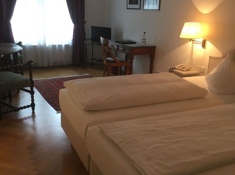 فندق Schloss Storkau