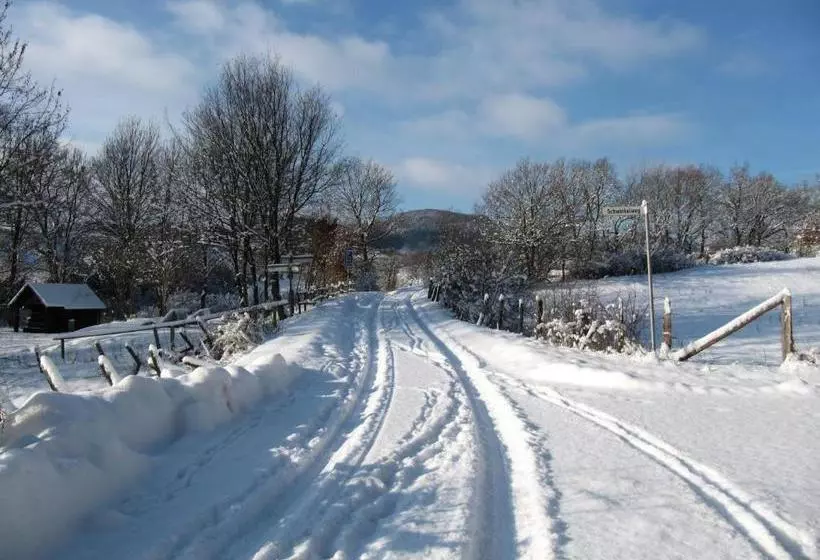 ホテル Landgasthof Zum Adler