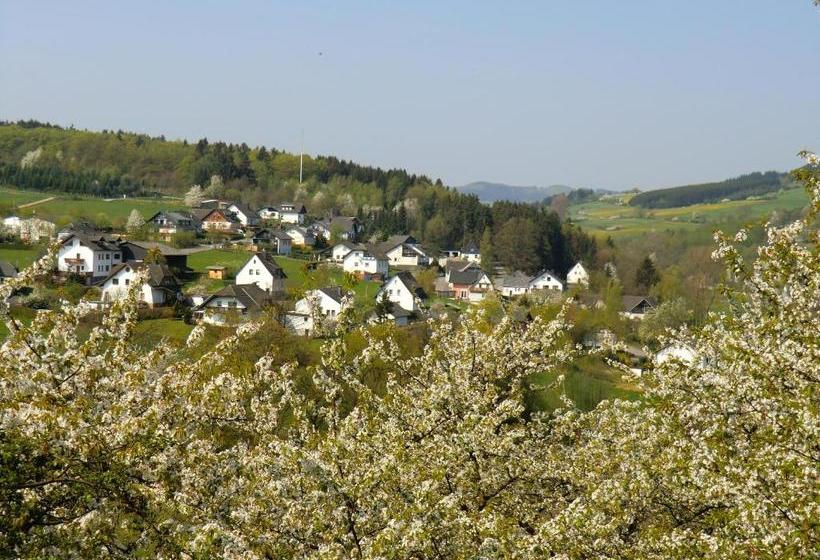 호텔 Landgasthof Zum Adler