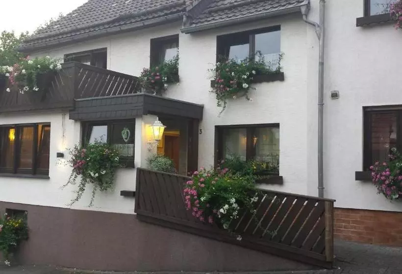 ホテル Landgasthof Zum Adler