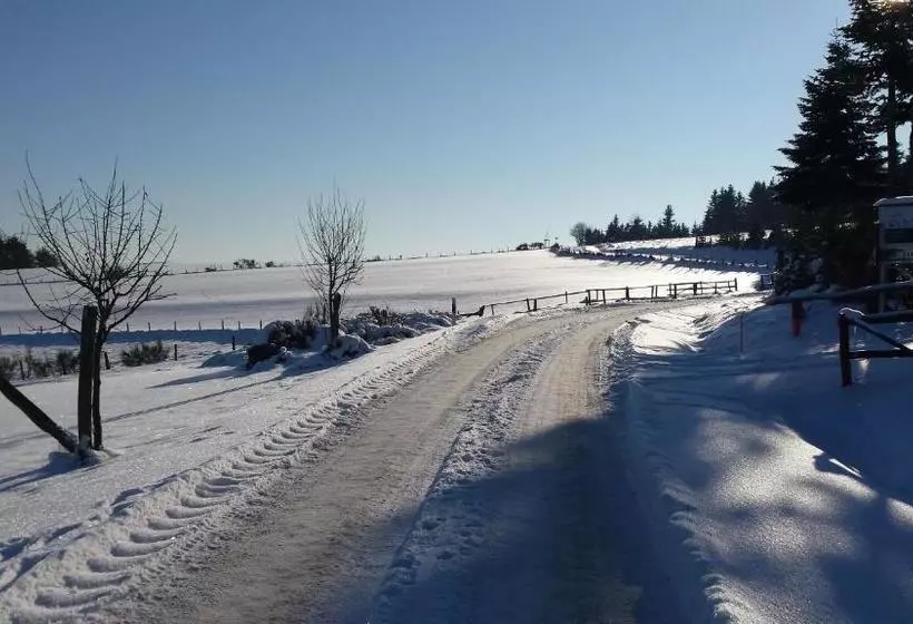 ホテル Landgasthof Zum Adler