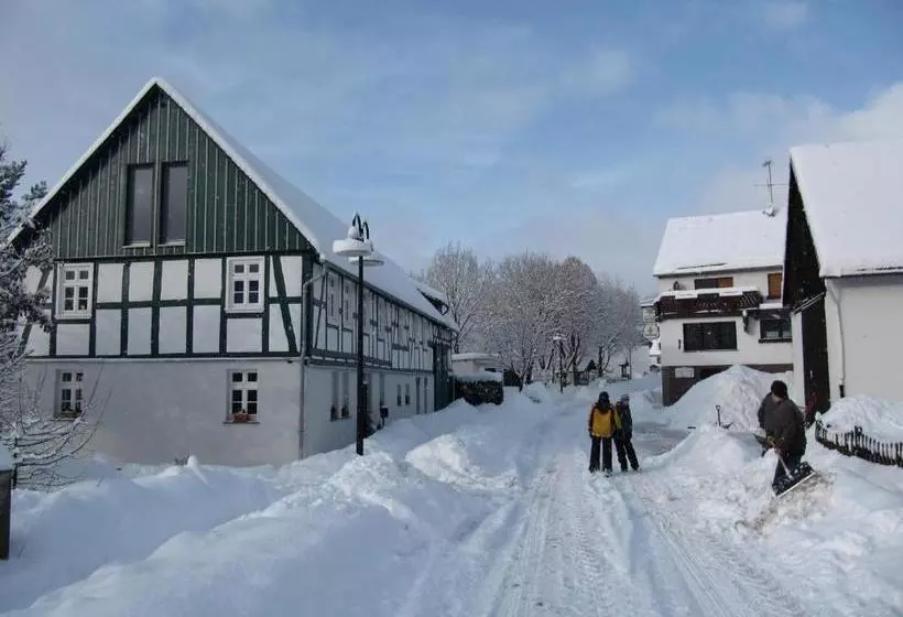 ホテル Landgasthof Zum Adler