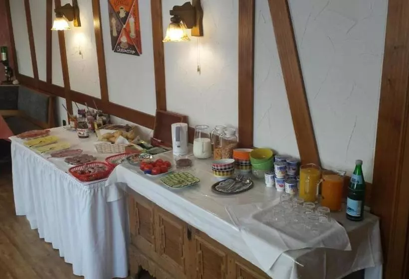 ホテル Landgasthof Zum Adler