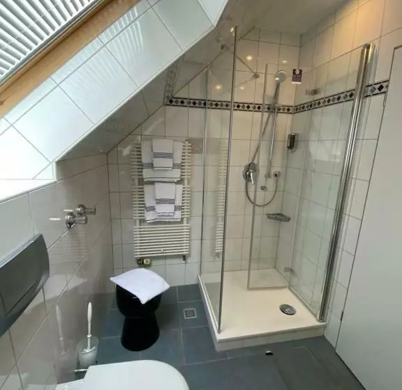 בית מלון כפרי Restaurant Zur Post