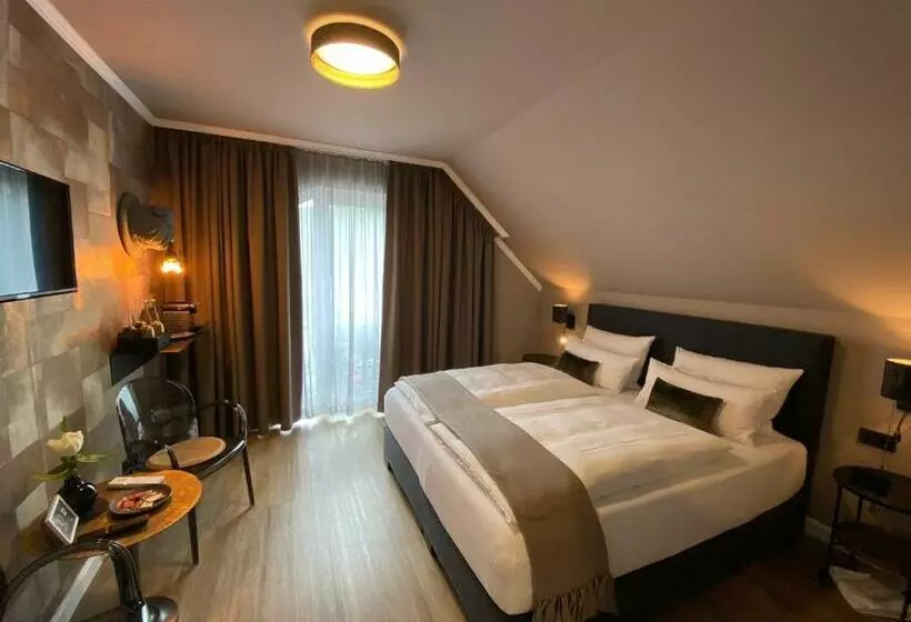 בית מלון כפרי Restaurant Zur Post