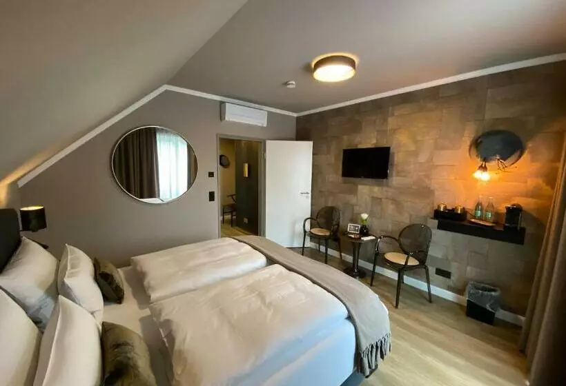 בית מלון כפרי Restaurant Zur Post