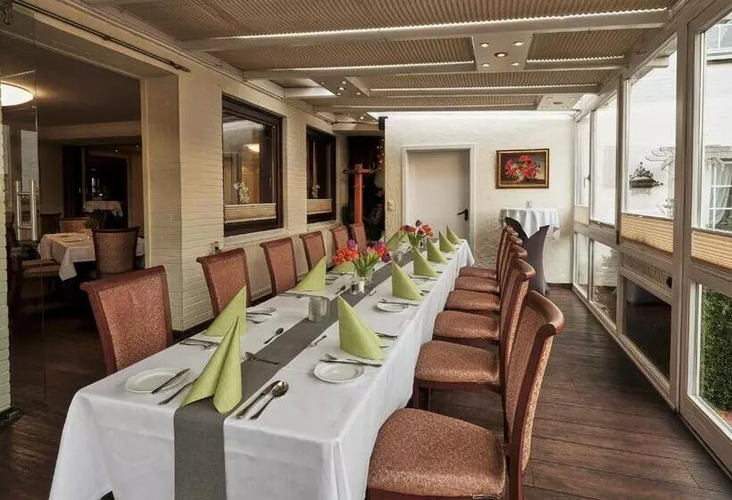 بنسيون Gasthaus Zur Linde