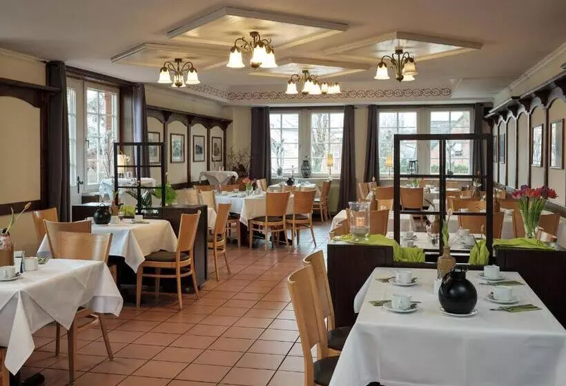 بنسيون Gasthaus Zur Linde