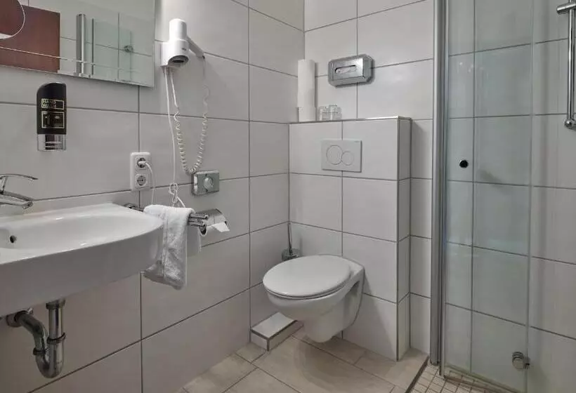 بنسيون Gasthaus Zur Linde