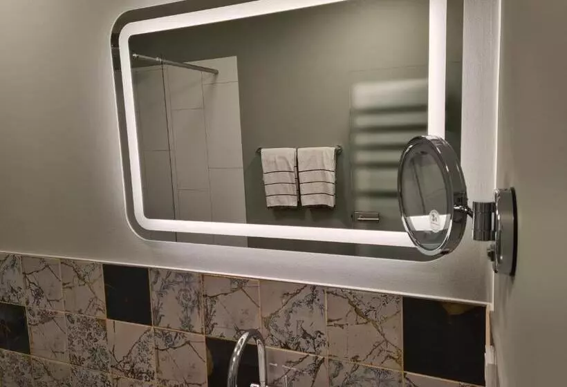 بنسيون Gasthaus Zur Linde