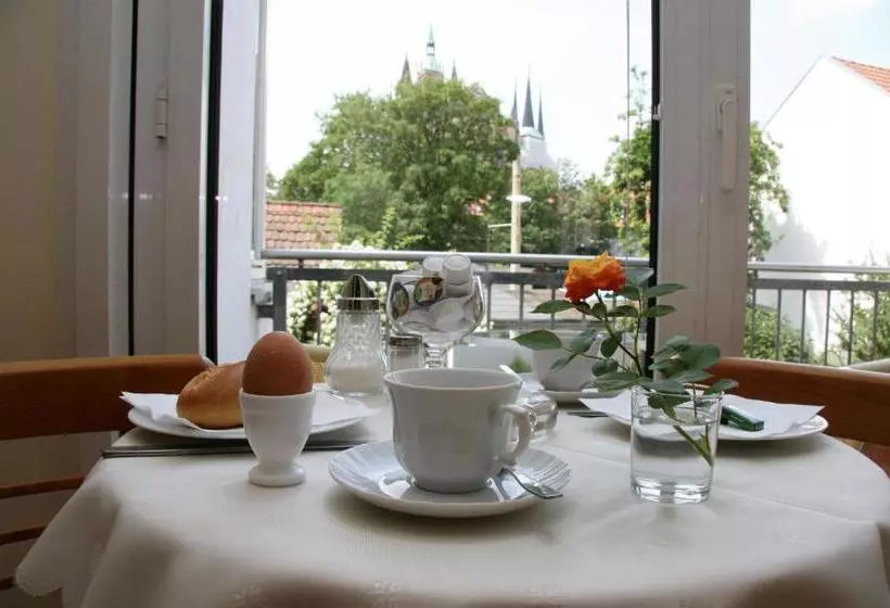 Bed and Breakfast Pension Am Dom