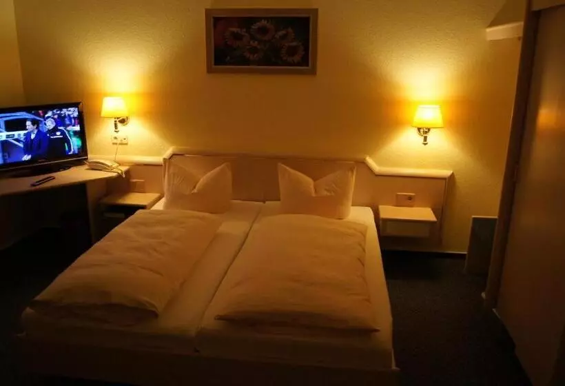 Отель Drei Rosen Ohg Regina & Hans   Peter Faßbinder