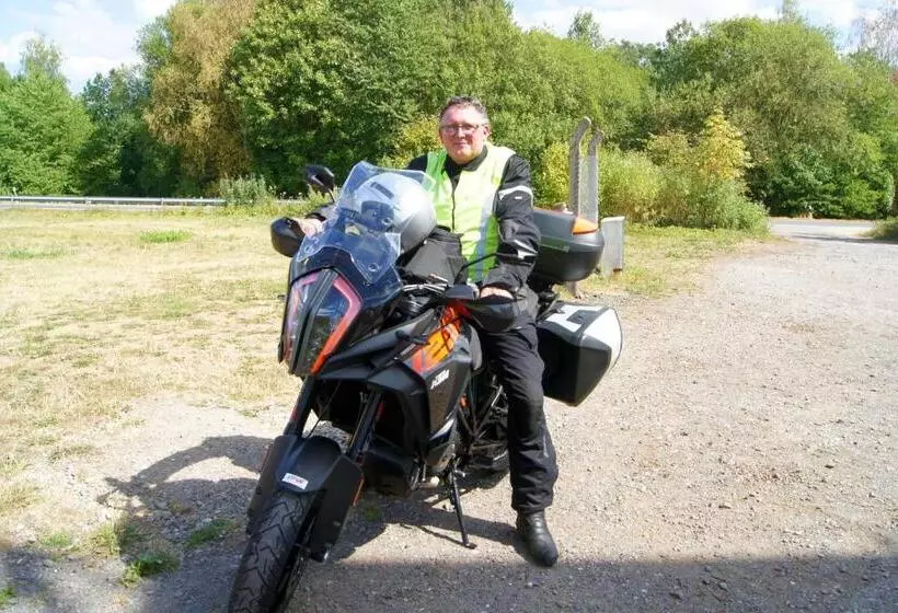 Отель Drei Rosen Ohg Regina & Hans   Peter Faßbinder