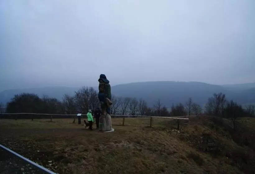 Отель Drei Rosen Ohg Regina & Hans   Peter Faßbinder