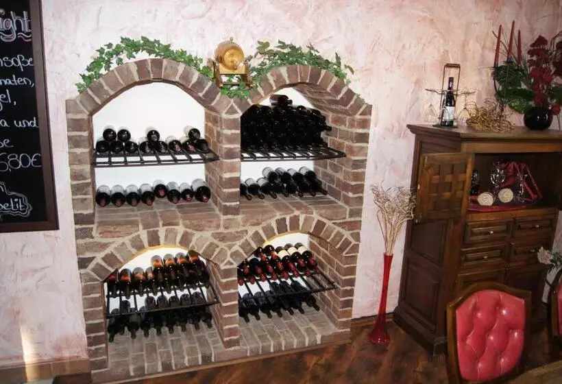 Отель Drei Rosen Ohg Regina & Hans   Peter Faßbinder