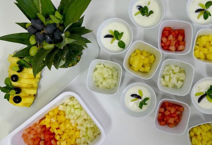 Отель Bildungs  Und Tagungshaus Haus Neuland