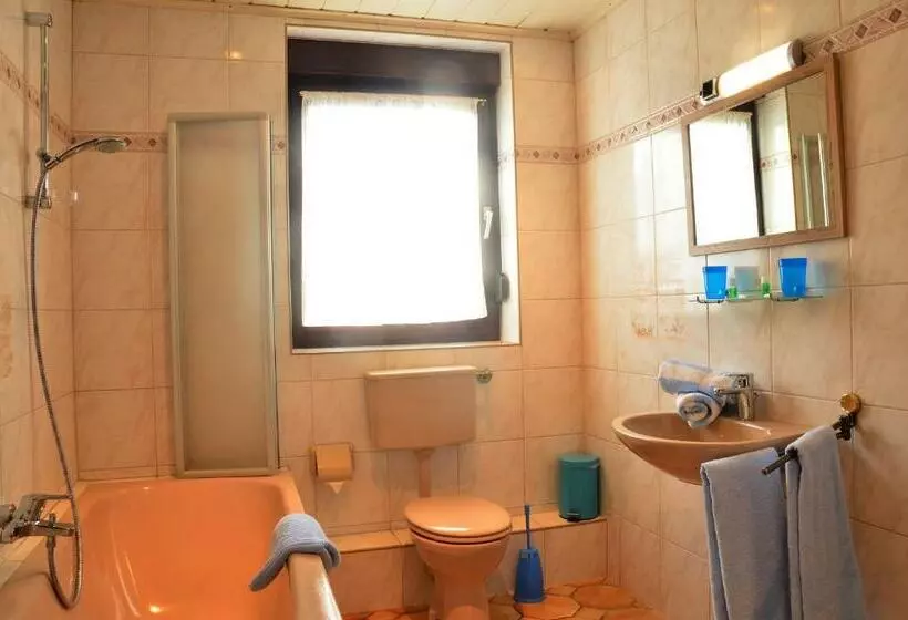 בית מלון כפרי Haus Scheuten