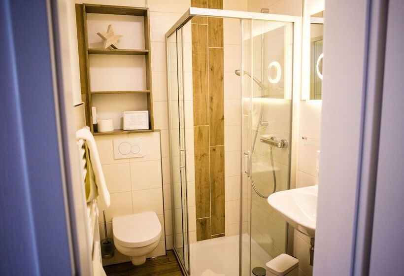 فندق Landgasthof Zum Grünen Walde