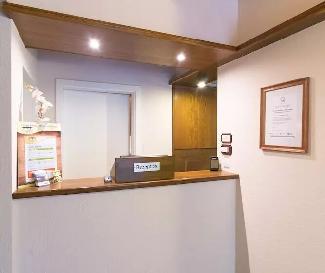 فندق Landgasthof Zum Grünen Walde