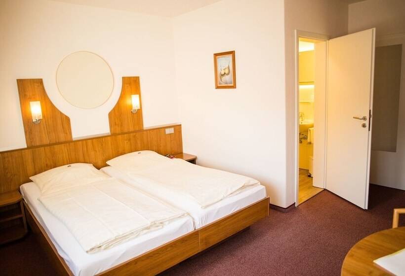 فندق Landgasthof Zum Grünen Walde