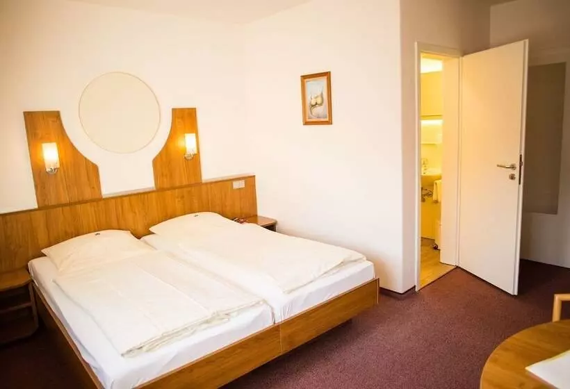 فندق Landgasthof Zum Grünen Walde