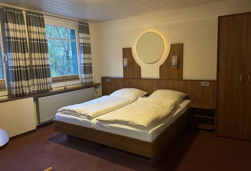 فندق Landgasthof Zum Grünen Walde