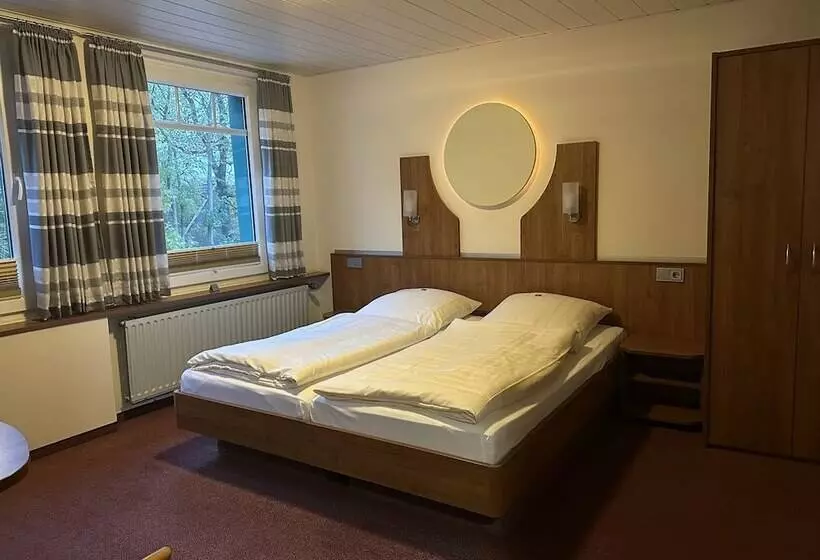 فندق Landgasthof Zum Grünen Walde