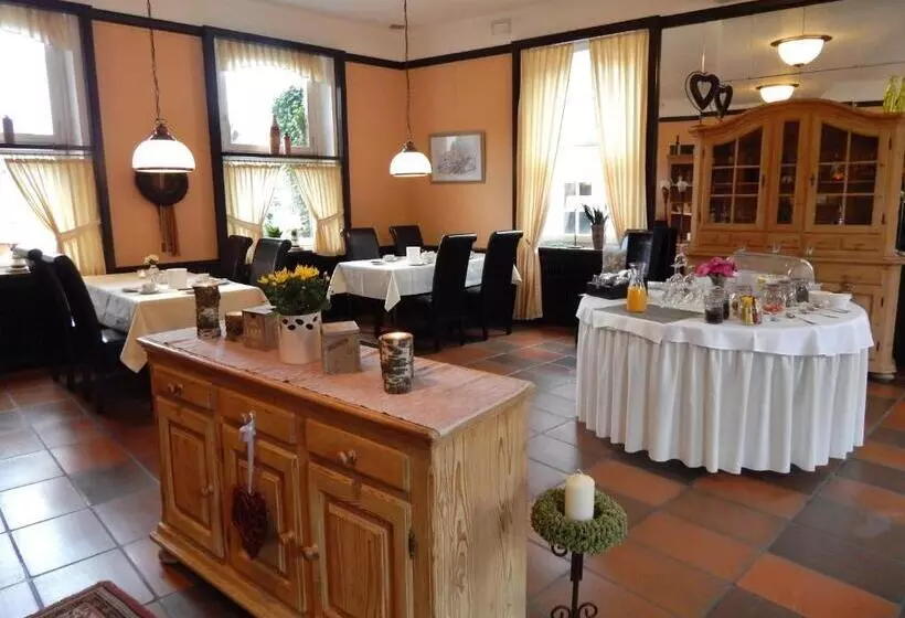 Отель Landhaus Lindenbusch