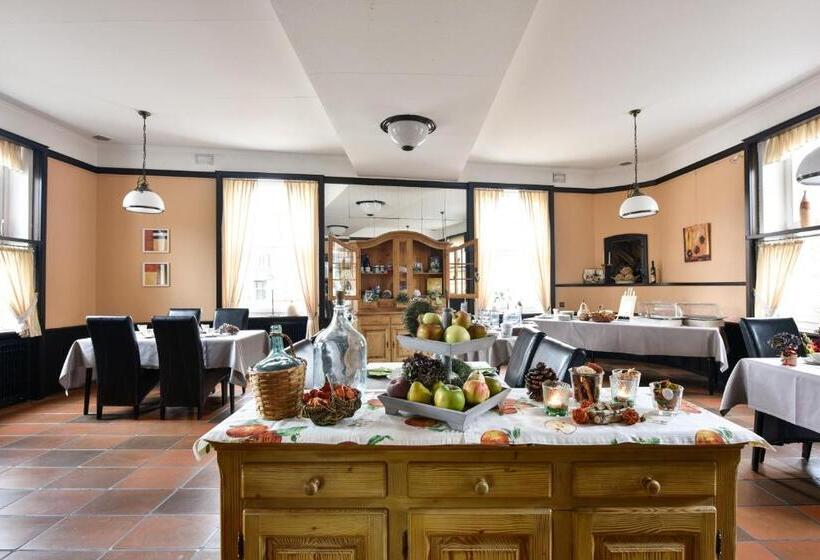 Отель Landhaus Lindenbusch