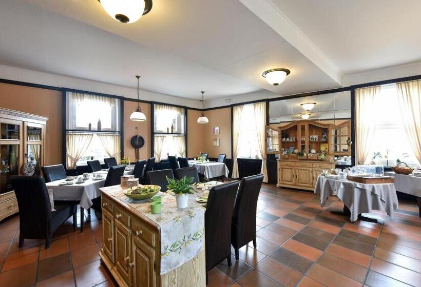 Отель Landhaus Lindenbusch