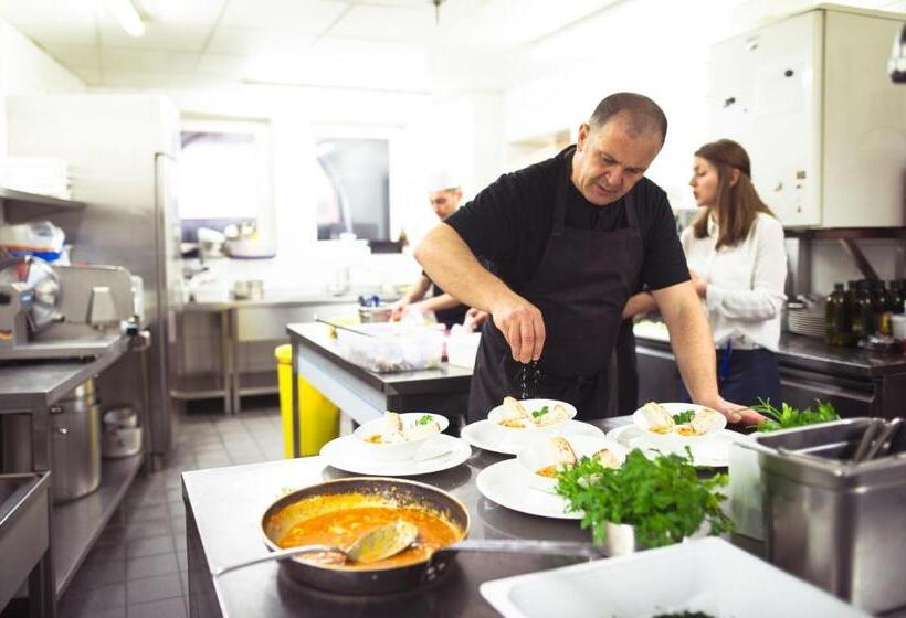 בית מלון כפרי Restaurant 1735