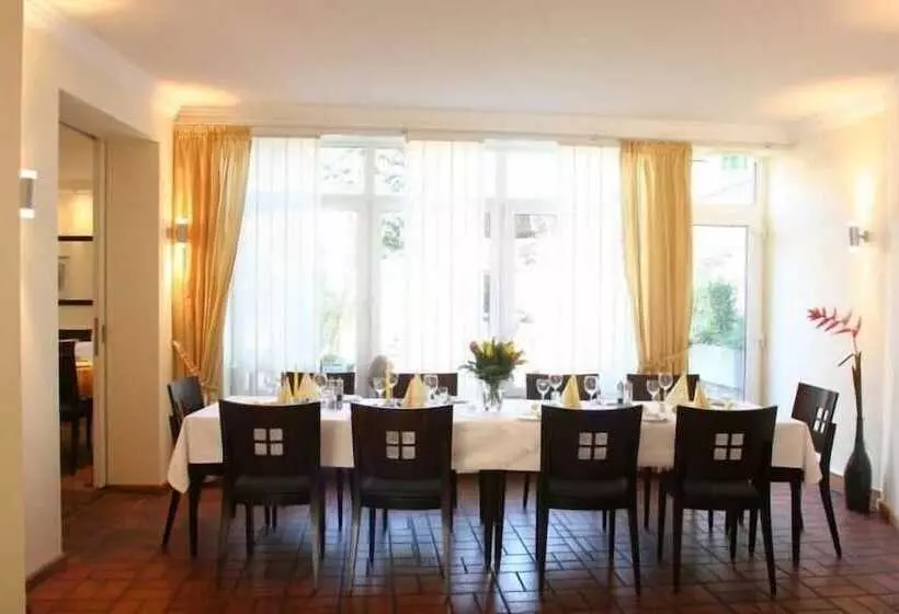 酒店 Restaurant Rothkopf