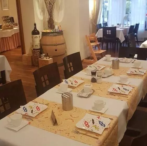 酒店 Restaurant Rothkopf