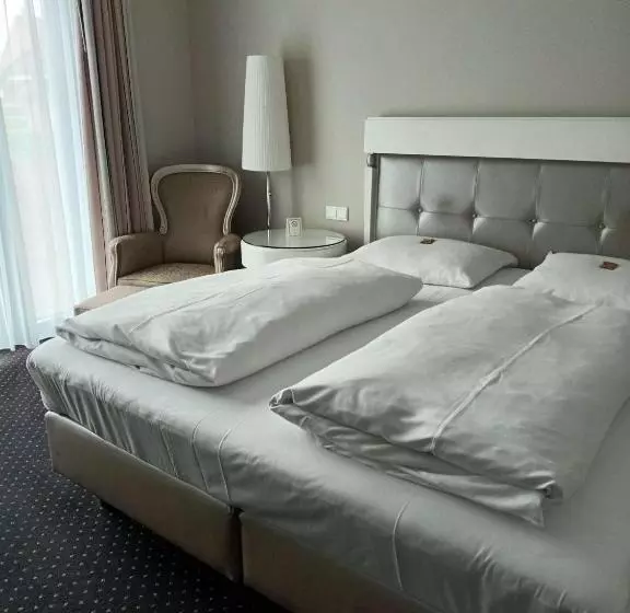 호텔 & Restaurant Schönau