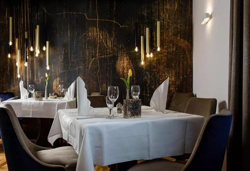 هتل Restaurant Zwergschlösschen