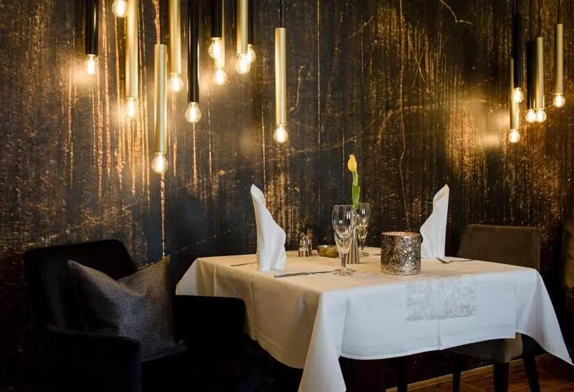 هتل Restaurant Zwergschlösschen